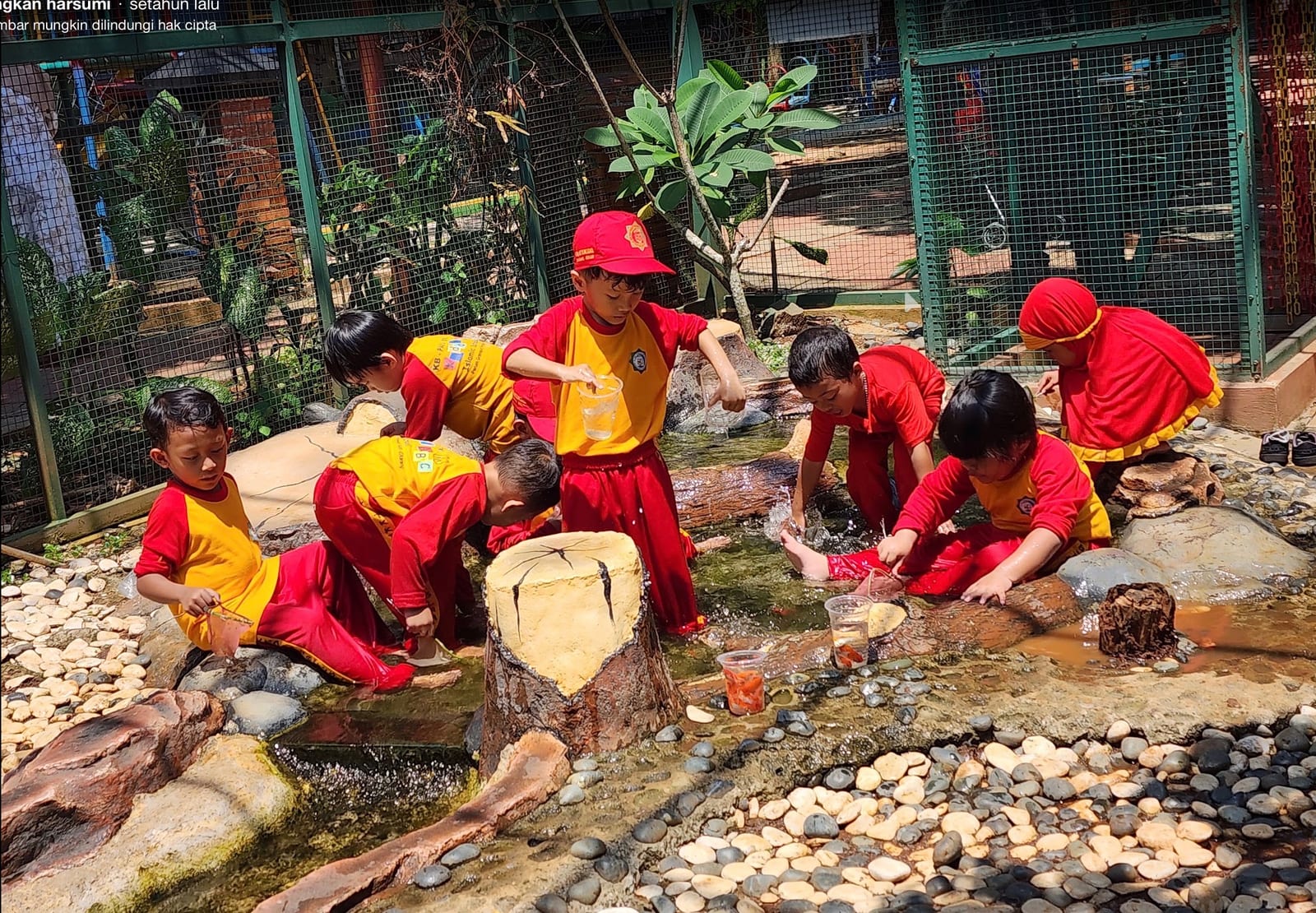 Suasana sekolah